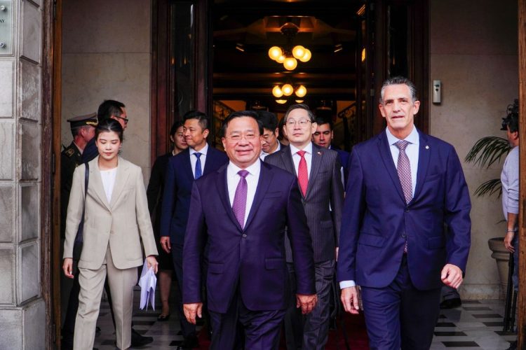 Para Uruguay “es una señal” que China envíe al ministro de Agricultura