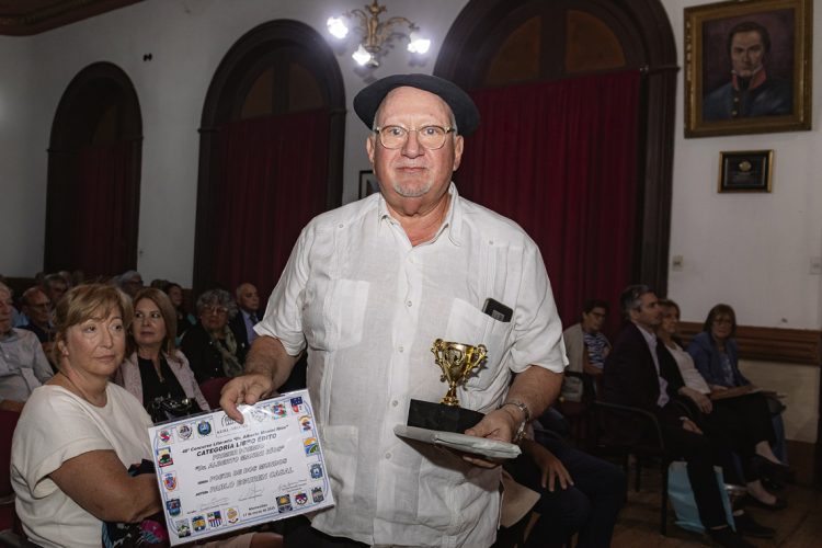 AEDI volvió a premiar a escritores de diversos rincones del país