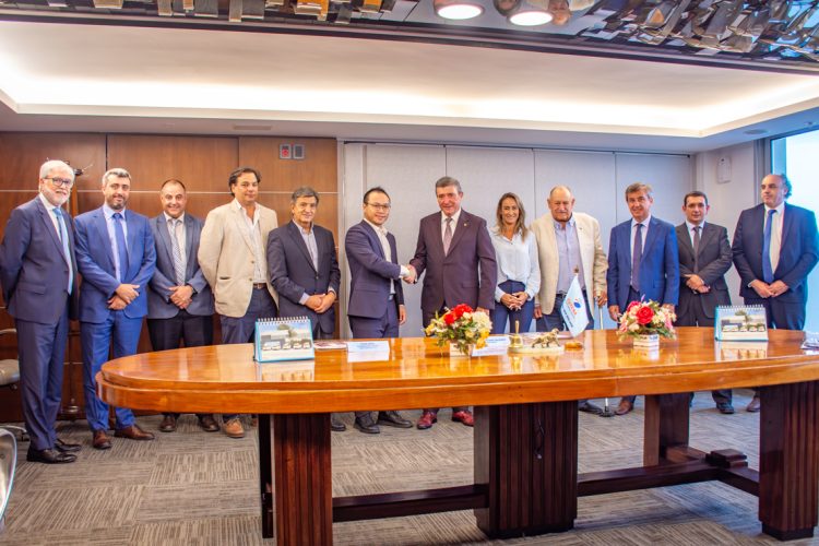 Cutcsa firma acuerdo con BYD para impulsar la movilidad eléctrica