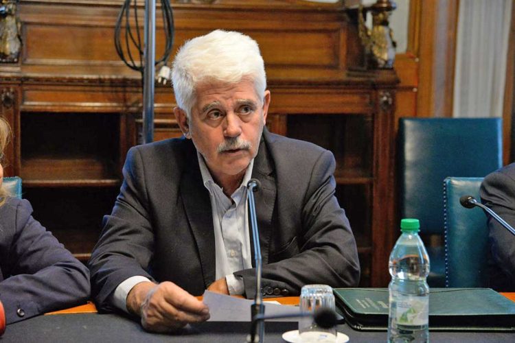 Frente Amplio espera pronta aprobación de ley para regular ingreso a las intendencias