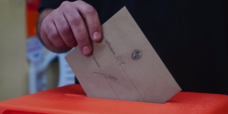 Por séptima vez en 20 años el Frente Amplio impulsa el voto consular