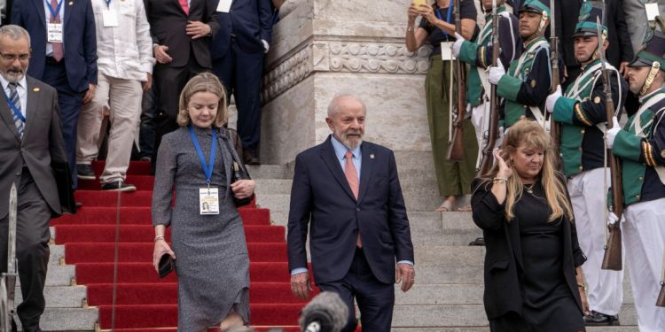 Comienza un nuevo gobierno con fuerte presencia de Lula y la cuestión de Ucrania como problema