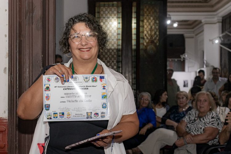 AEDI volvió a premiar a escritores de diversos rincones del país