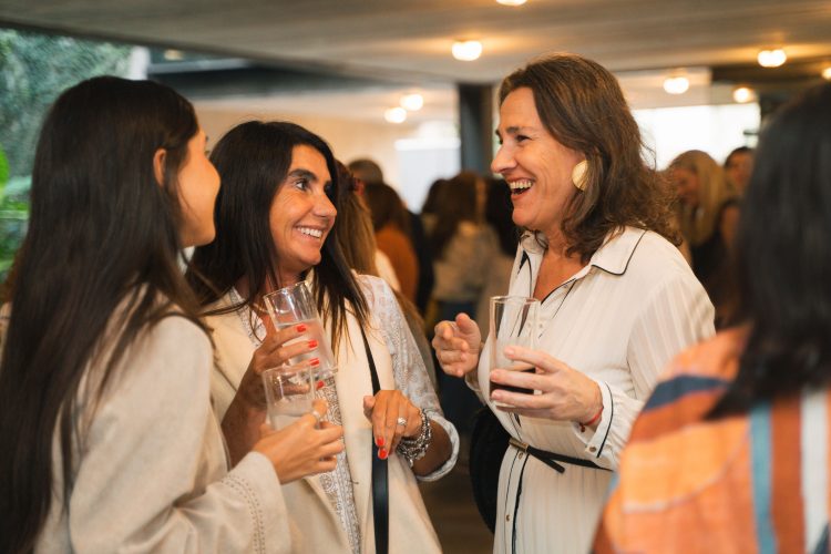 Mujeres que lideran el cambio: Un espacio de inspiración y transformación