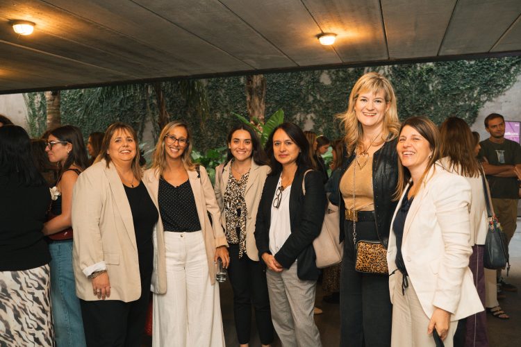 Mujeres que lideran el cambio: Un espacio de inspiración y transformación