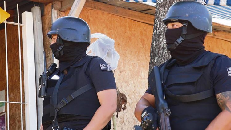 Durazno bajo el azote de grupos criminales