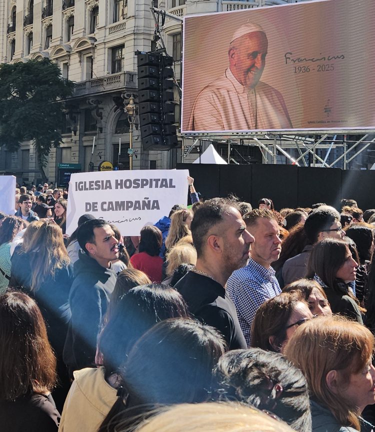 Despedida del papa Francisco en Buenos Aires: “En la Iglesia hay espacio para ¡todos, todos, todos!”