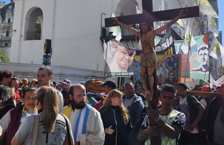 Despedida del papa Francisco en Buenos Aires: “En la Iglesia hay espacio para ¡todos, todos, todos!”