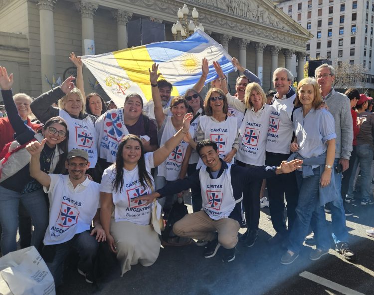 Despedida del papa Francisco en Buenos Aires: “En la Iglesia hay espacio para ¡todos, todos, todos!”