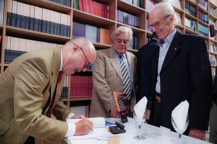 Presentación de Libertad y monopolio en el Puerto de Montevideo, de Álvaro Diez de Medina