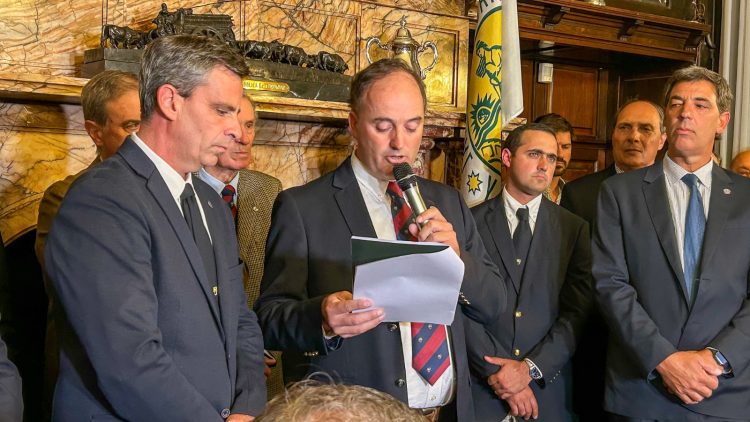 Ferber al asumir como presidente de ARU: El atraso cambiario “es un freno al crecimiento”