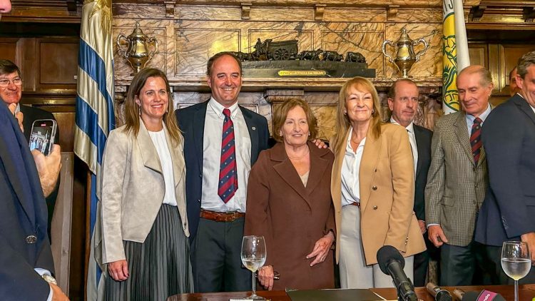 Ferber al asumir como presidente de ARU: El atraso cambiario “es un freno al crecimiento”