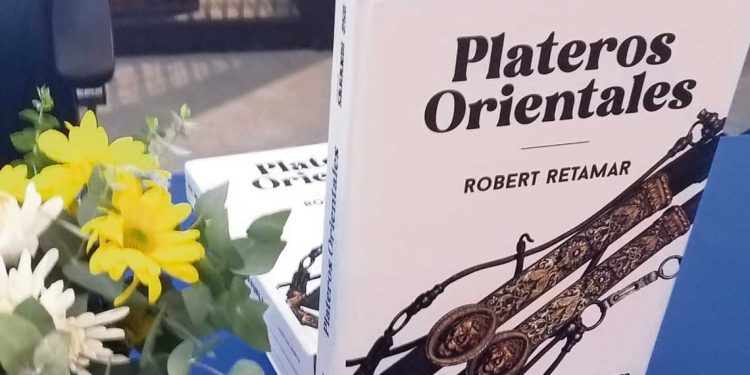 Plateros orientales: un libro pionero que fomenta el conocimiento sobre la platería uruguaya