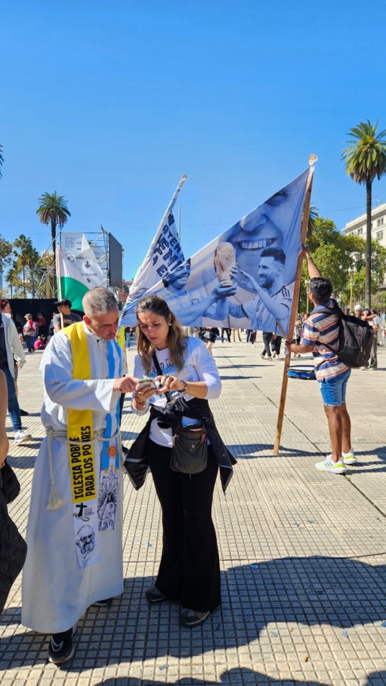 “Francisco, como buen padre, fue padre de todos, pero se encargó fundamentalmente de los más frágiles”