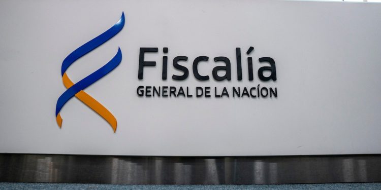 ¿Periodistas y fiscales o militantes políticos?
