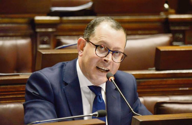 Gobierno incluiría en el Presupuesto la reestructura de deudas de las personas físicas