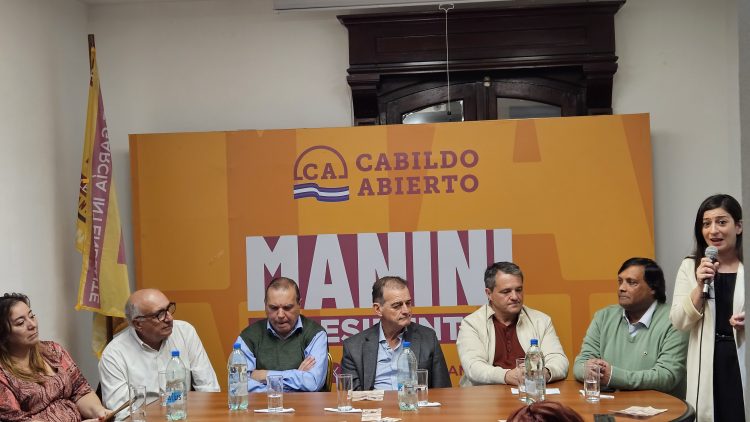 Roque García dijo que Bergara miente y que el FA no tiene propuestas para las veredas de Montevideo