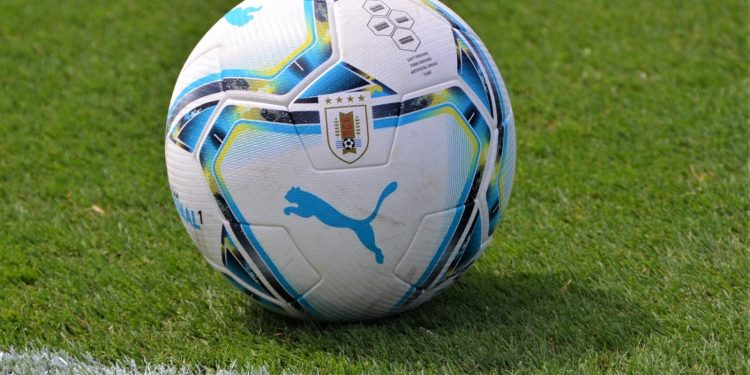 Vargas no funciona, Peñarol recupera la tribuna y Cerro se salvó del descenso por falta de dinero