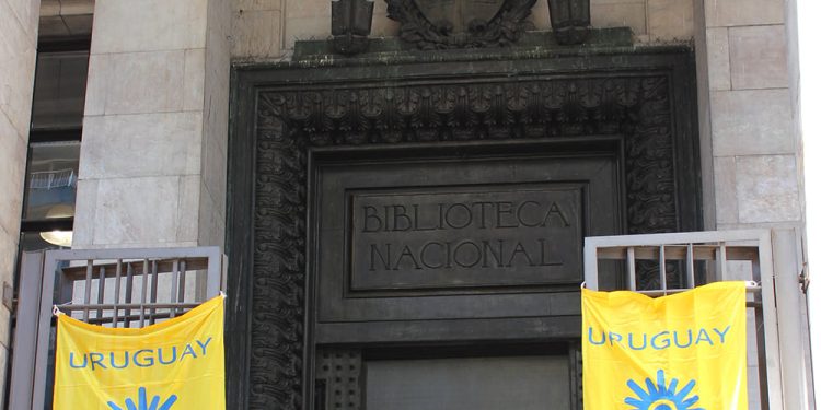 Para celebrar el Día del Libro, el gobierno cerró la Biblioteca Nacional por tiempo indefinido
