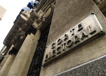 Para las elecciones de intendentes, ediles y concejales se presentan casi 3200 listas