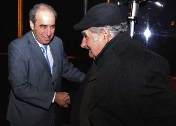 Fratti ante la muerte de Mujica: “Es como perder un padre, mi padre político”