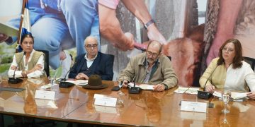 Fratti destacó que las próximas Jornadas de Buiatría incluyan la garrapata en sus exposiciones
