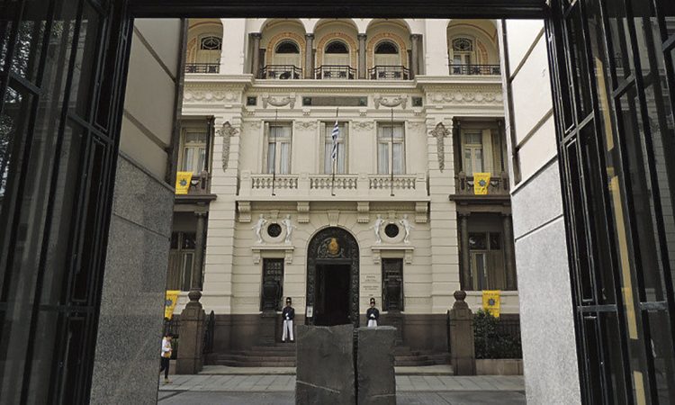 “El código no solamente necesita ser reformado sino que debería ser hecho nuevamente”