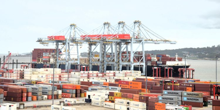 Exportaciones de abril crecieron 4%