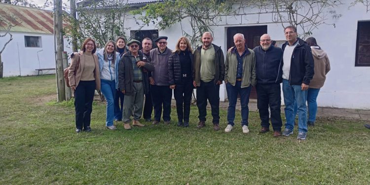 Autoridades de UTU y referentes de la zona calificaron de altamente positivo al Centro Educativo Santa Ana