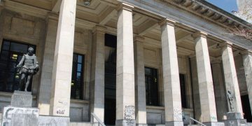 Cierre de la Biblioteca Nacional: un ataque institucional, simbólico y cultural