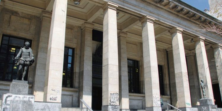 Cierre de la Biblioteca Nacional: un ataque institucional, simbólico y cultural