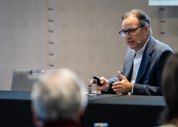 Presidente del BCU señala que se pagan tasas de interés más altas que en la región