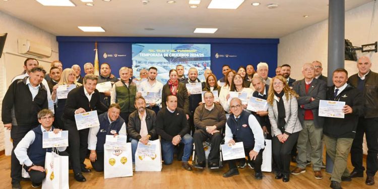 Cierre de temporada de cruceros con homenaje al taxímetro