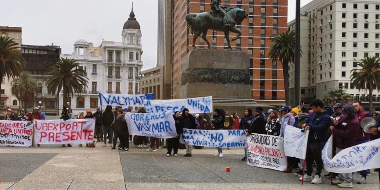 La pesca nuevamente paralizada y empleados del sector reclaman “derecho a trabajar”