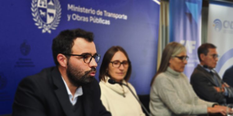 “Apostamos a revitalizar y a fortalecer el transporte ferroviario”