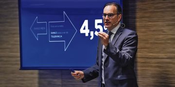 Presidente del BCU: Uruguay transita “hacia un régimen de metas de inflación maduro”