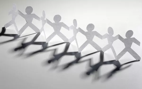 Advierten picos de suicidio en jóvenes y adultos mayores en Uruguay