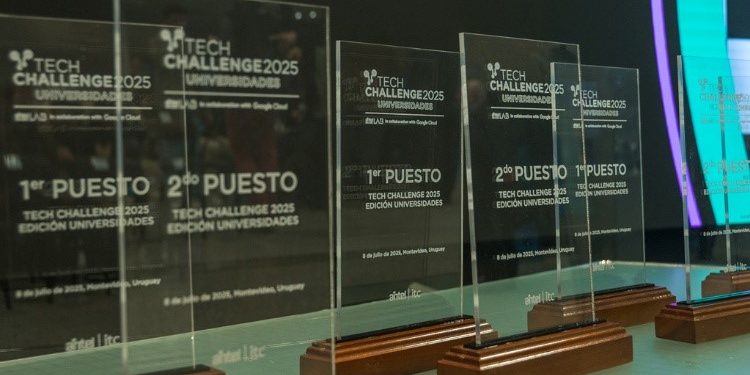 Antel celebra el talento uruguayo en el IA Tech Challenge 2025