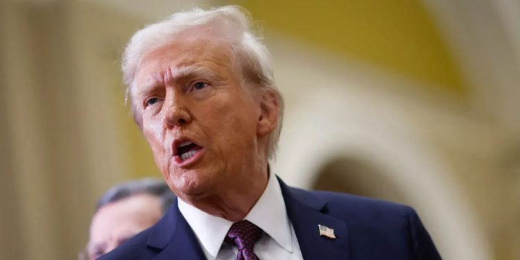 Trump revive su ofensiva arancelaria