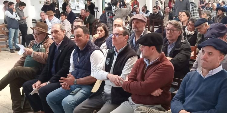 Con nutrida participación se puso en marcha la zafra ovina 2025-2026 en el Local Conventos de Melo