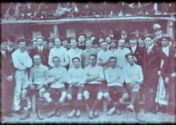 La historia del nacimiento de la camiseta celeste en 1910