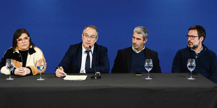 El gobierno impulsa reformas en la educación pública