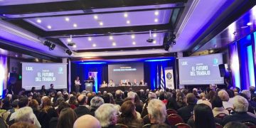 Tecnología, regulación y diálogo social, el futuro del trabajo en debate