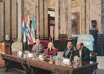 Centenario del Palacio Legislativo: homenaje del Correo Uruguayo con un sello histórico