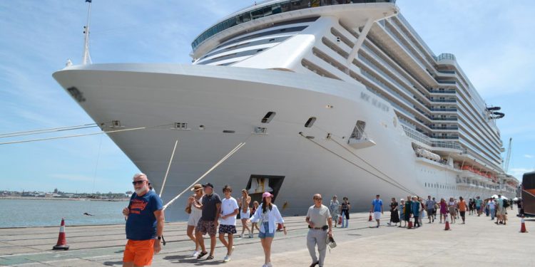Montevideo refuerza su apuesta por el turismo de cruceros con diálogo público-privado