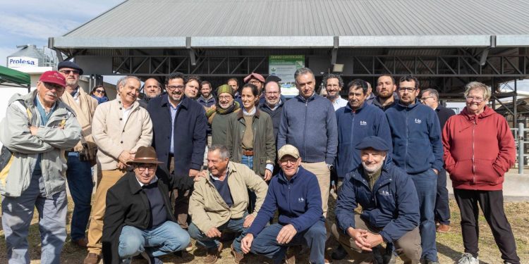 Autoridades recorrieron INIA La Estanzuela y destacaron su impacto en el desarrollo rural