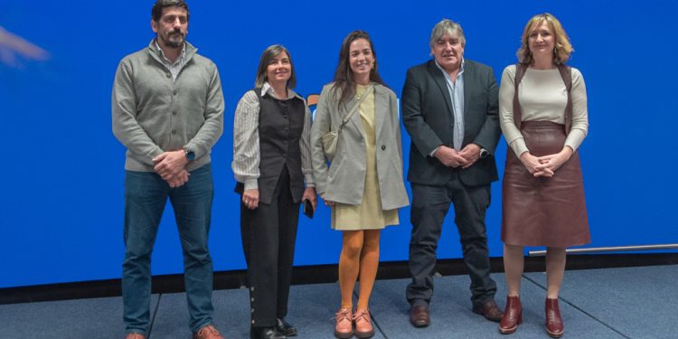 Antel incorpora Netflix a sus nuevos planes de fibra y móvil