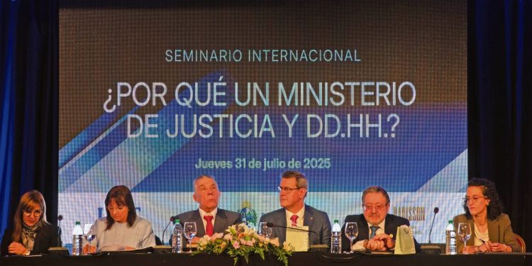 Ministerio de Justicia genera controversias en el ámbito jurídico