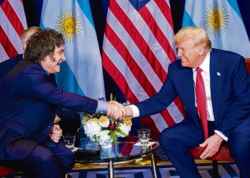 Trump y Milei: la alianza estratégica que desafía la “dinámica insostenible” de Argentina