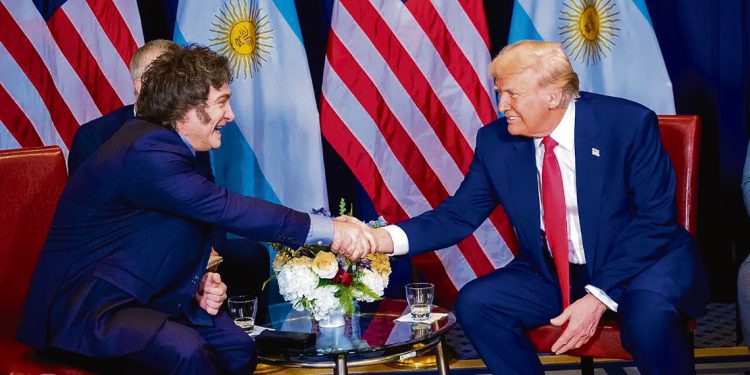 Trump y Milei: la alianza estratégica que desafía la “dinámica insostenible” de Argentina